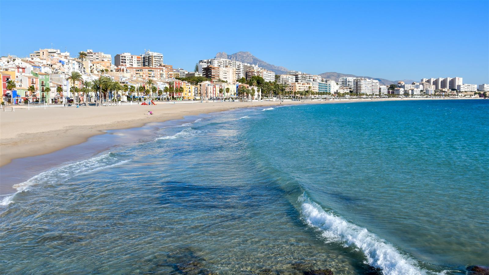 Strand en boulevard van Alicante